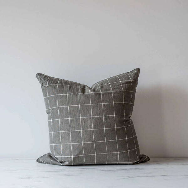 Callum Pillow 24" X 24"