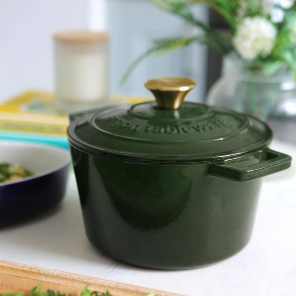 Round Cast Iron Casserole Dish - 2.8L: Green